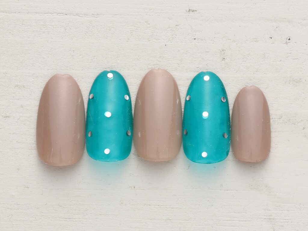 ドットバイカラー